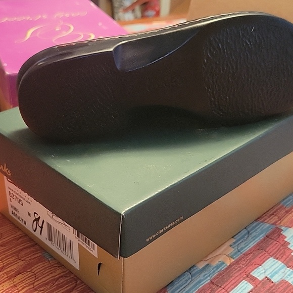 New Clark Wine Mules - Picture 4 of 9